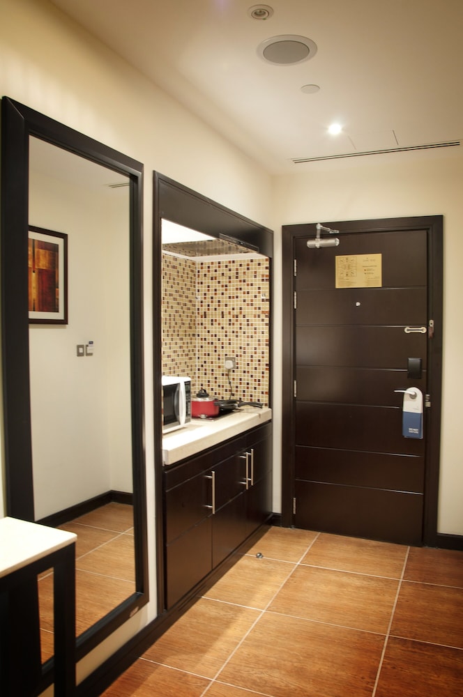 Cristal Hotel Abu Dhabi 14