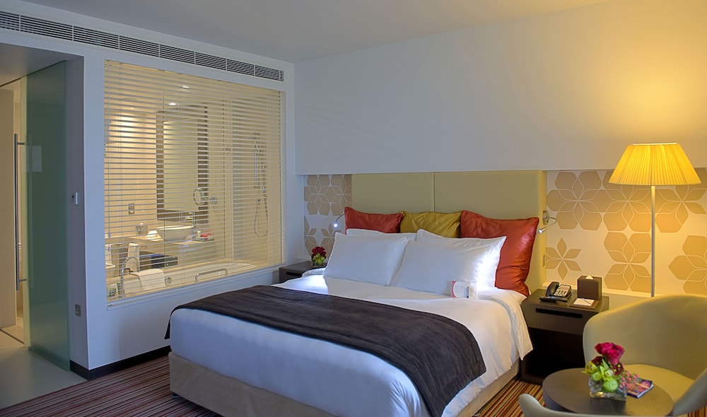 Crowne Plaza Abu Dhabi - Yas Island 9
