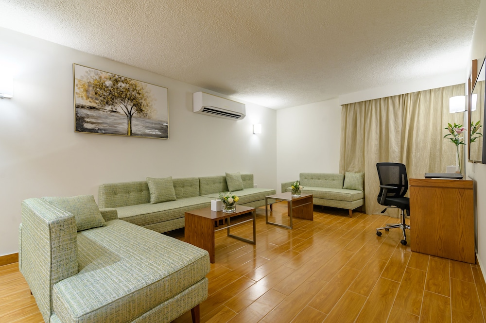 Dhafra Beach Hotel 9