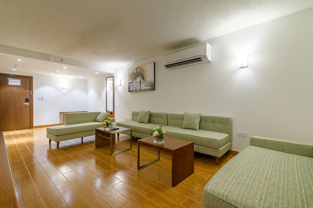 Dhafra Beach Hotel 17