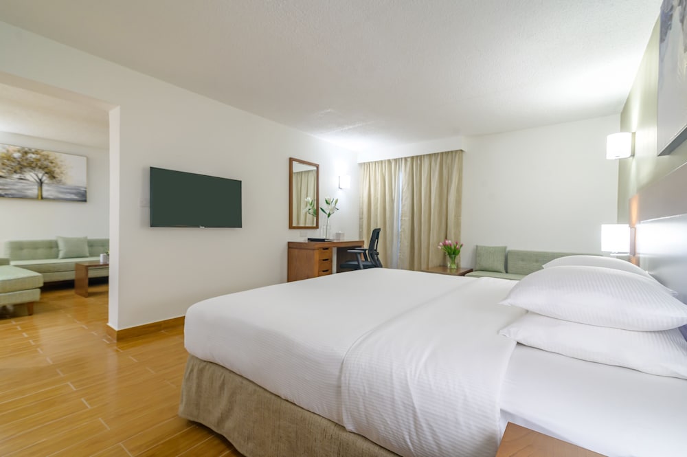 Dhafra Beach Hotel 10