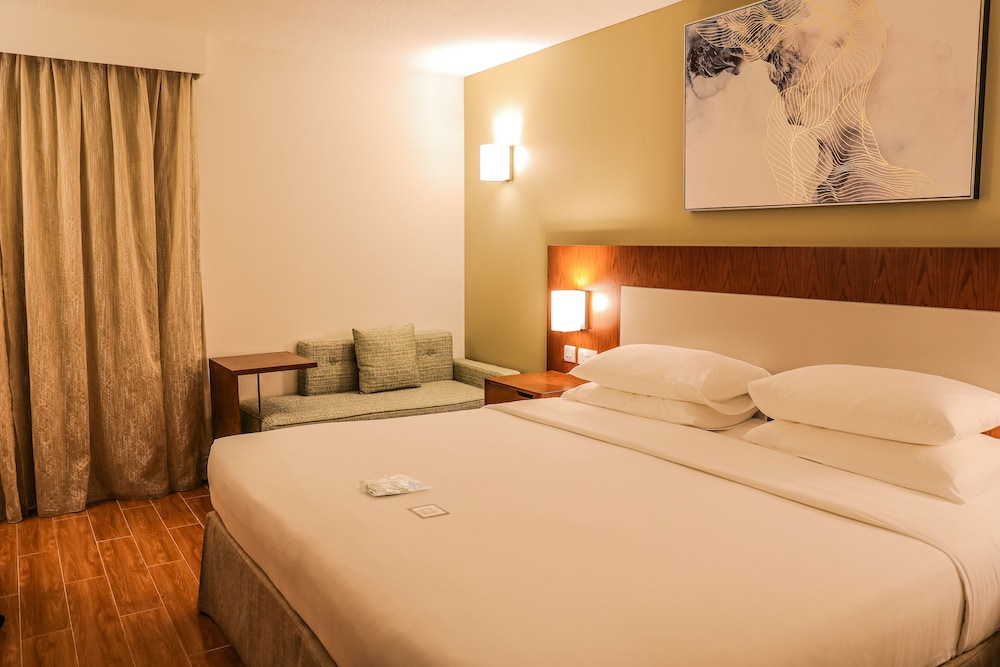 Dhafra Beach Hotel 12