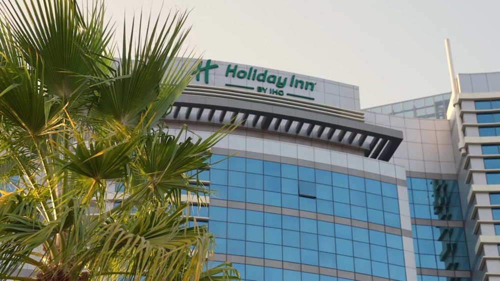 Holiday Inn Abu Dhabi 1