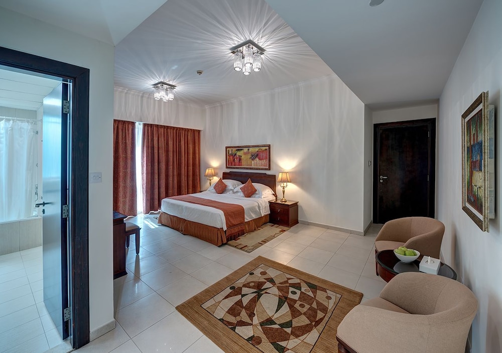 Marina Hotel Apartments 6