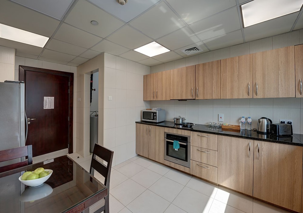Marina Hotel Apartments 23