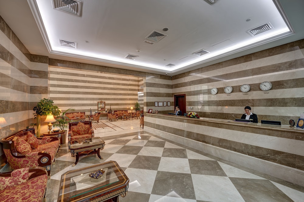 Marina Hotel Apartments 3