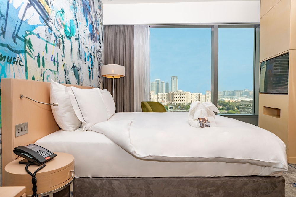 Media One Hotel 12