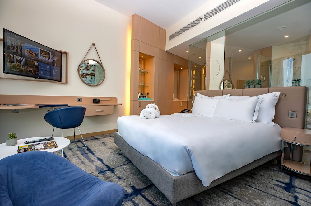 Media One Hotel 16