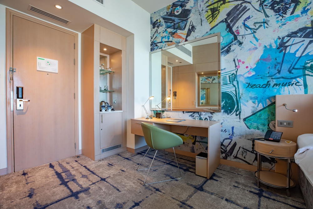 Media One Hotel 14