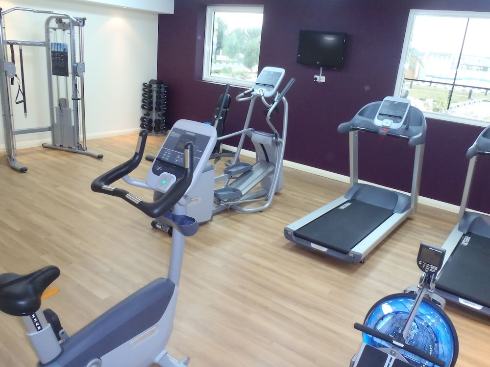 Premier Inn Dubai Investments Park 15