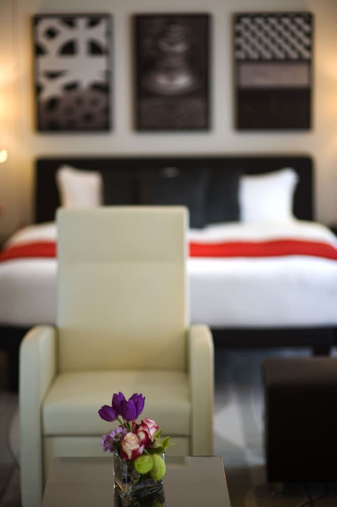 Staybridge Suites Abu Dhabi - Yas Island 14