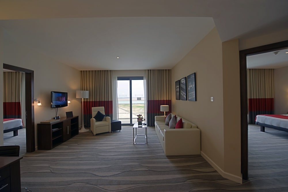 Staybridge Suites Abu Dhabi - Yas Island 18