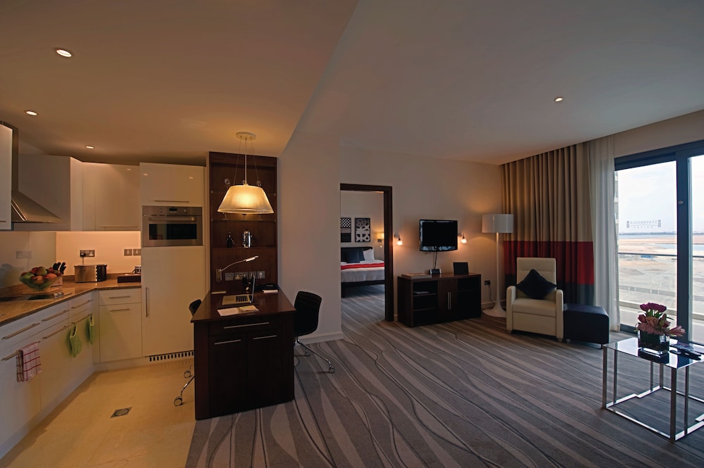 Staybridge Suites Abu Dhabi - Yas Island 3