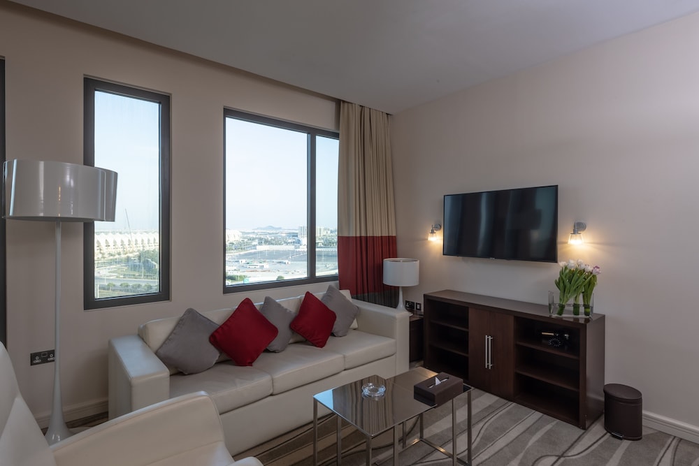 Staybridge Suites Abu Dhabi - Yas Island 12