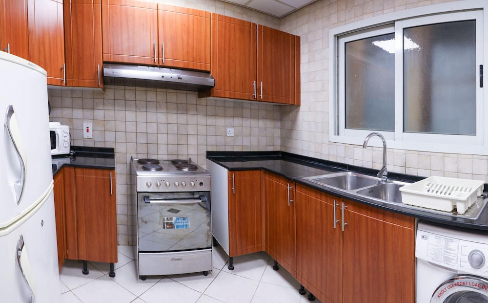 Wescott Plaza Hotel Apartments 7