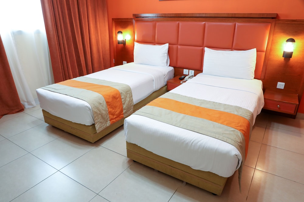 Wescott Plaza Hotel Apartments 11