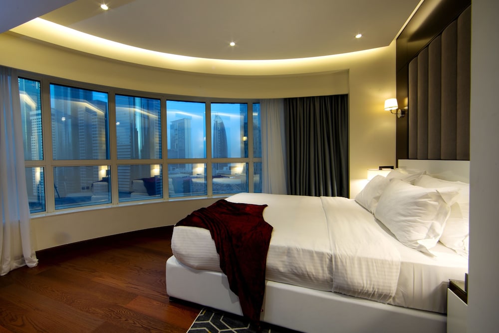 Number One Tower Suites 23