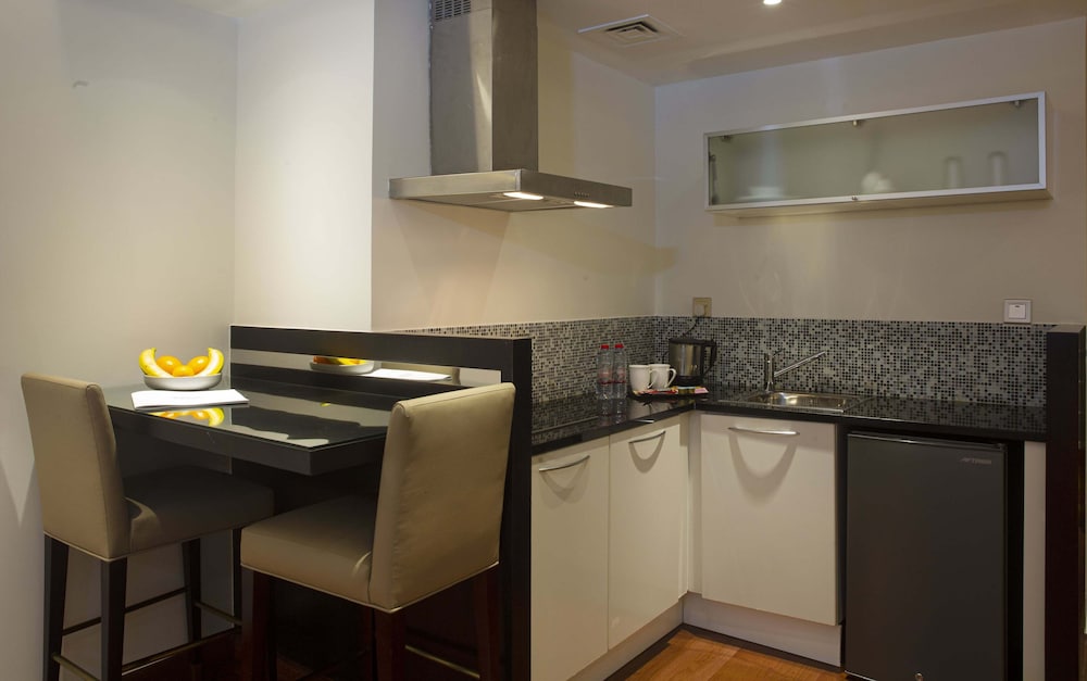 Number One Tower Suites 20