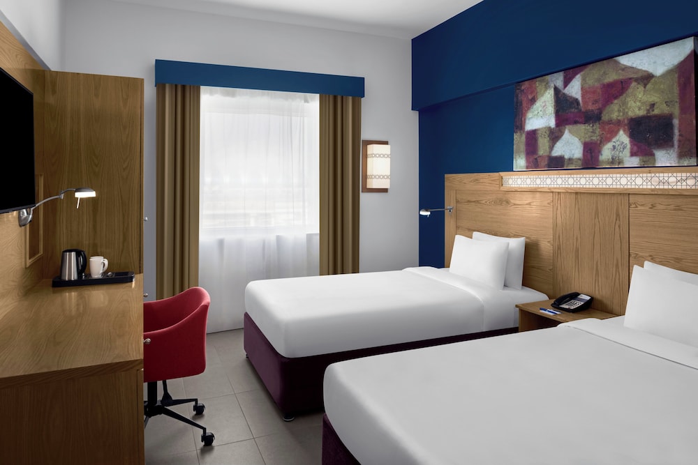 Holiday Inn Express Dubai Airport 6