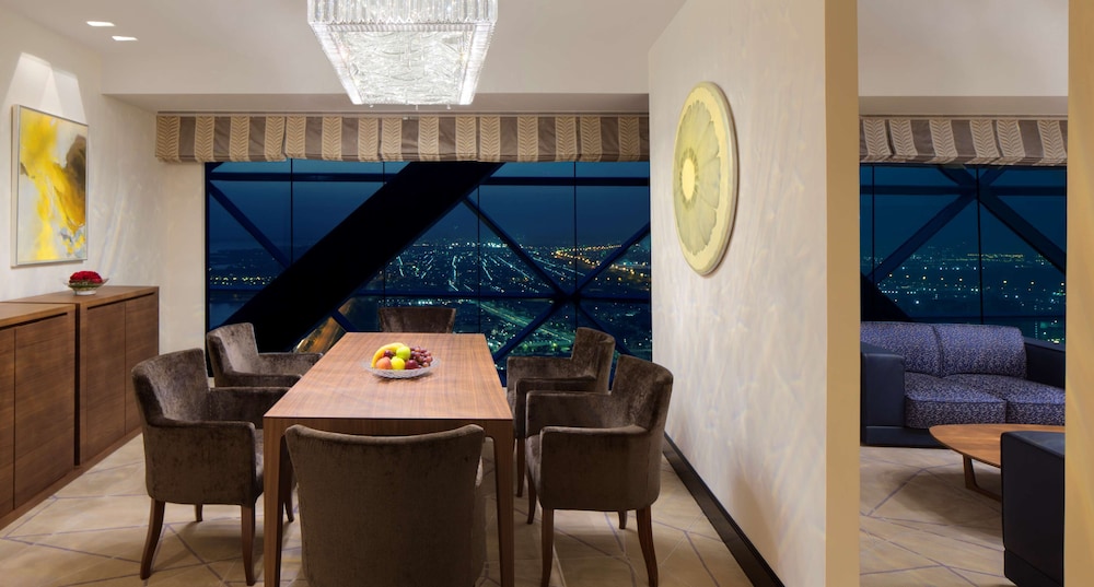Andaz Capital Gate Abu Dhabi 15