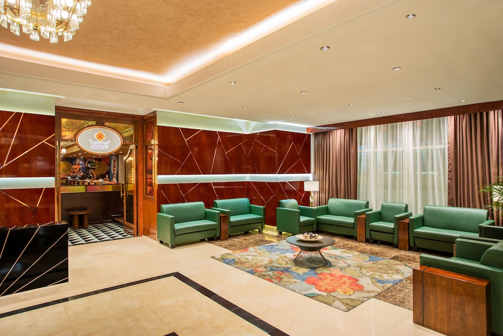 Park Regis Kris Kin Hotel 7