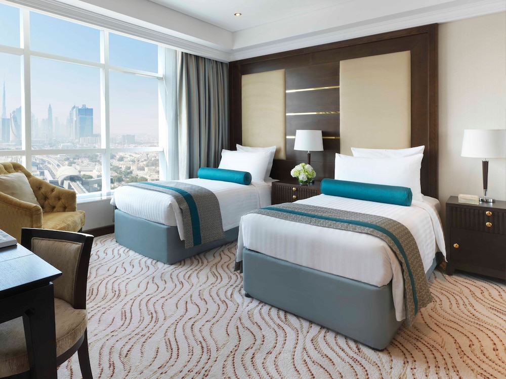 Park Regis Kris Kin Hotel 16