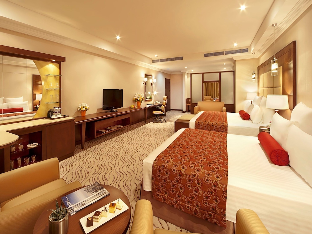 Park Regis Kris Kin Hotel 18