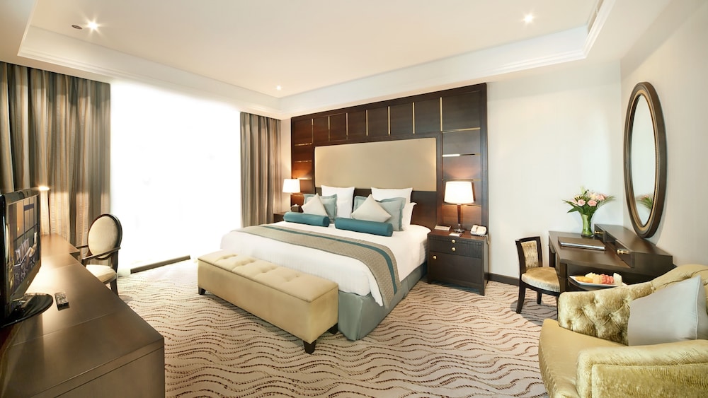 Park Regis Kris Kin Hotel 11