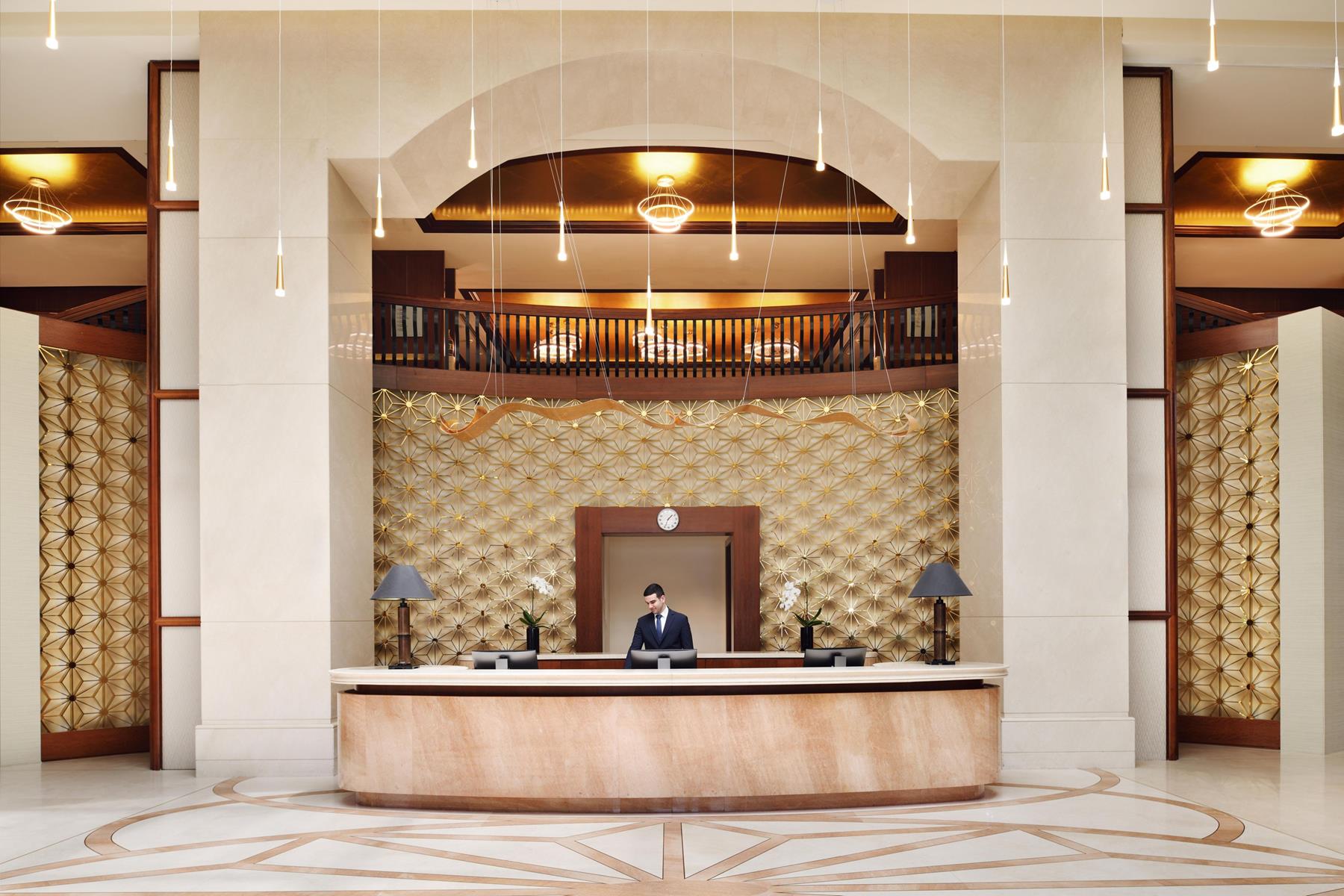 Crowne Plaza Dubai Jumeirah 13