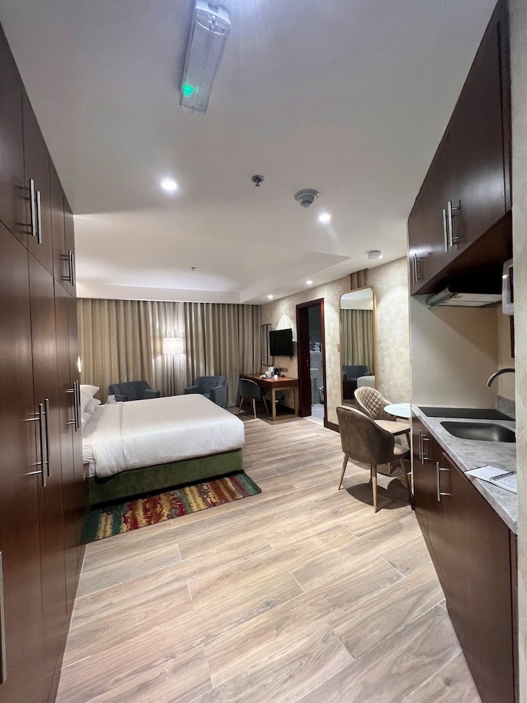 City Seasons Suites 12