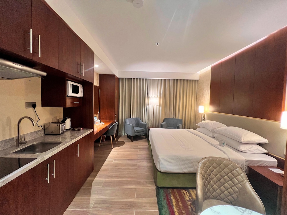 City Seasons Suites 9