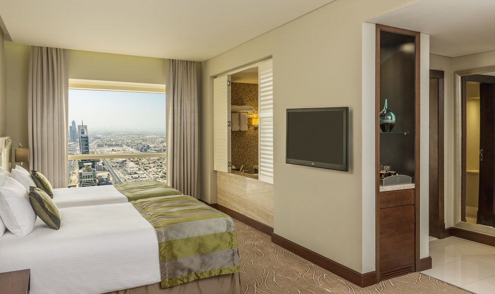 The Tower Plaza Hotel Dubai 11