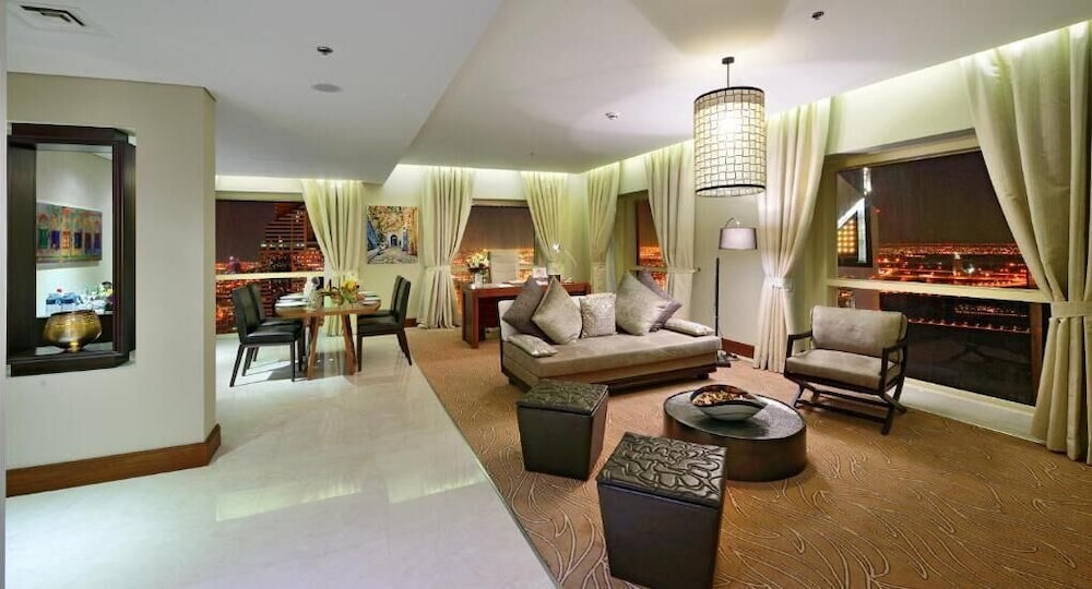 The Tower Plaza Hotel Dubai 16