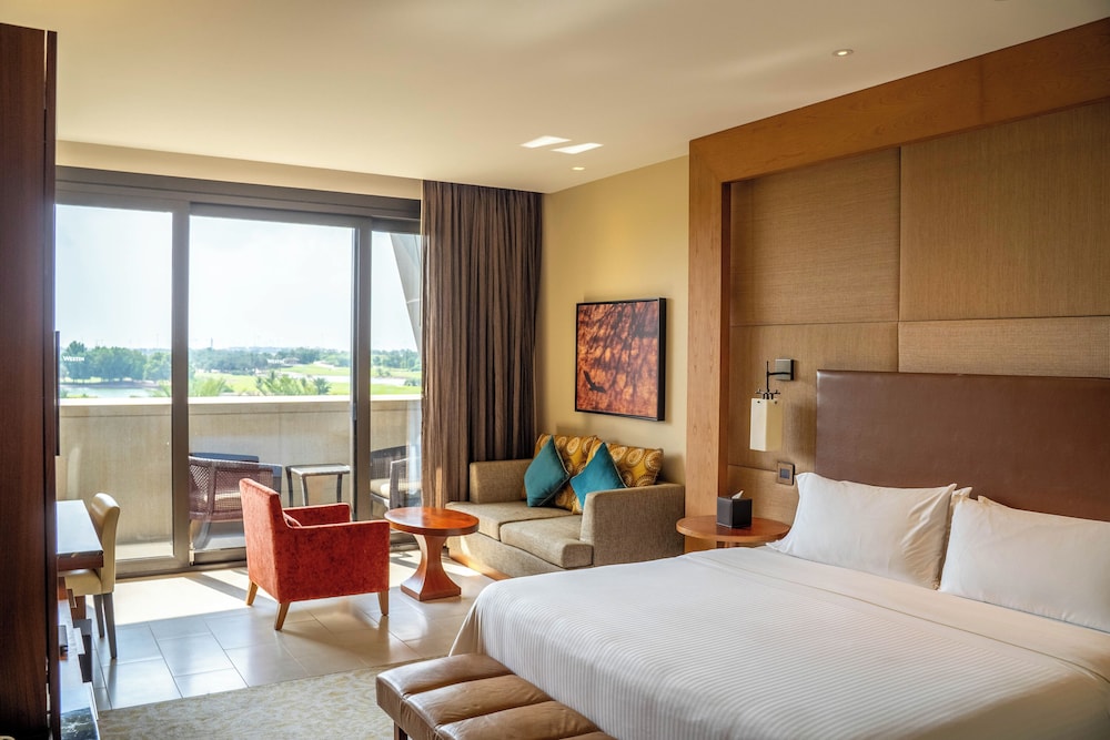 VOGO Abu Dhabi Golf Resort & Spa 13