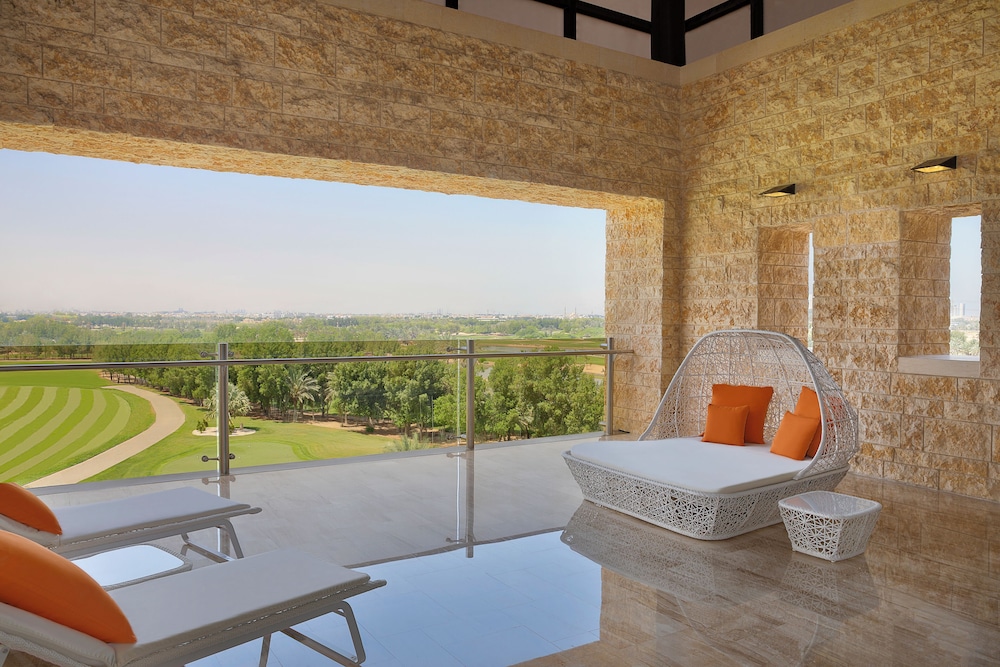 VOGO Abu Dhabi Golf Resort & Spa 10