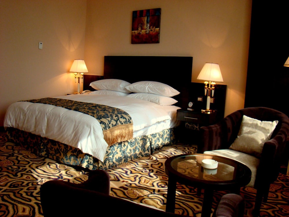 Sharjah Palace Hotel 12