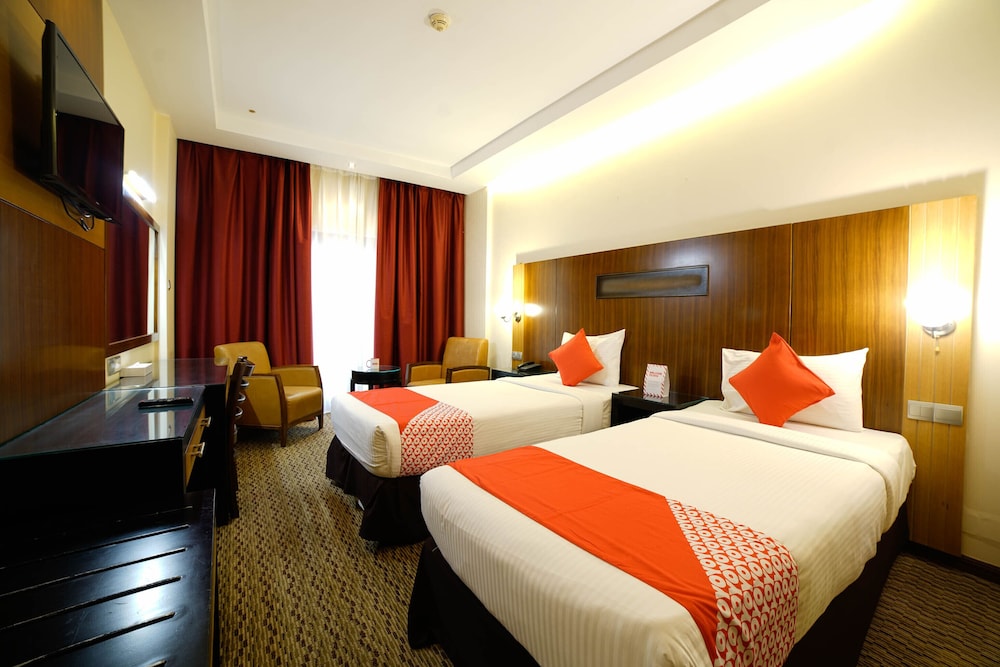 Sun & Sands Downtown Hotel 8