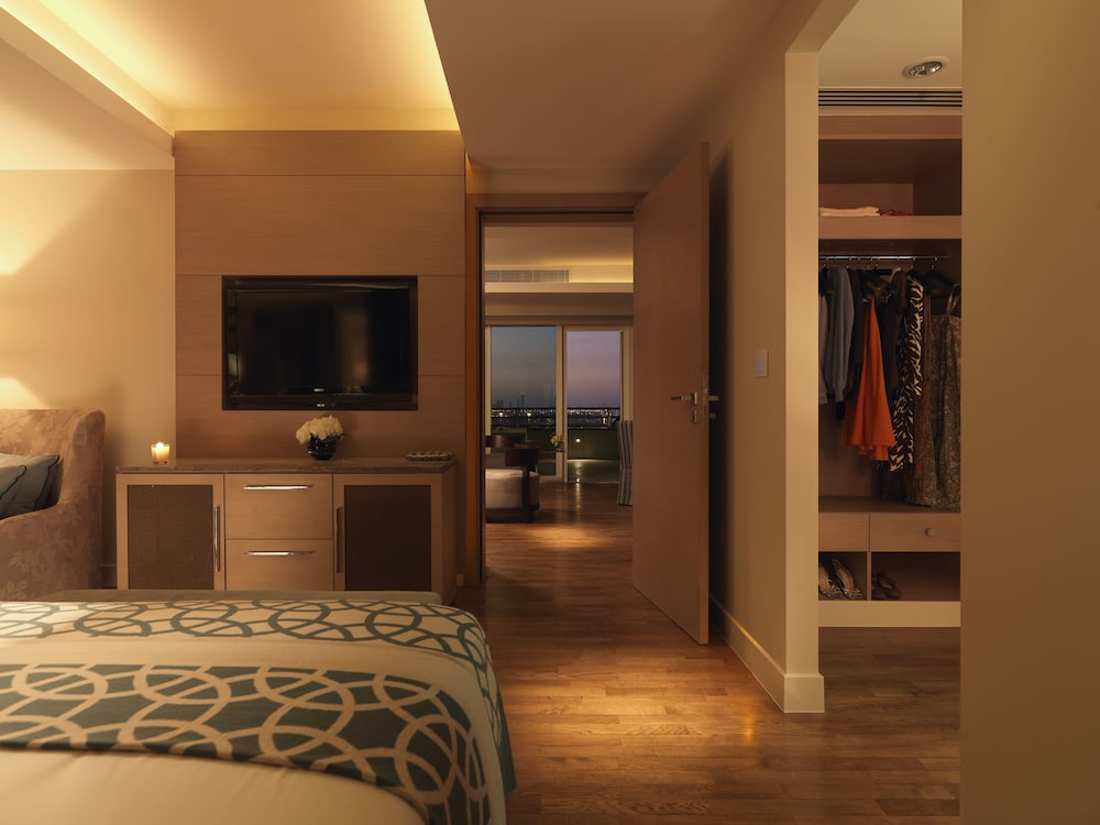 Millennium Al Rawdah Hotel 8