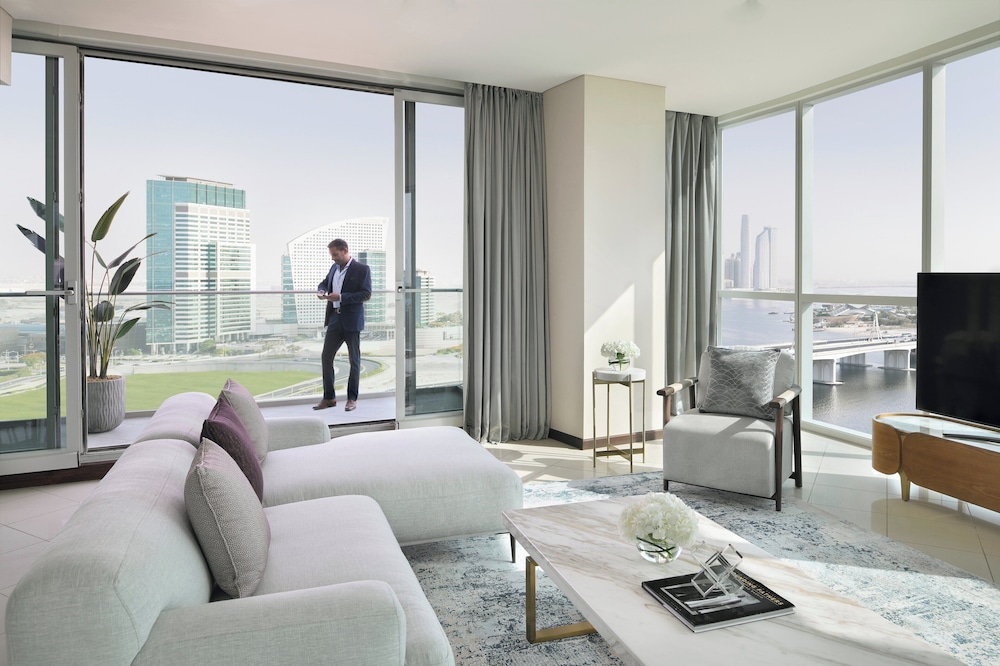InterContinental Residence Suites Dubai Festival City 10