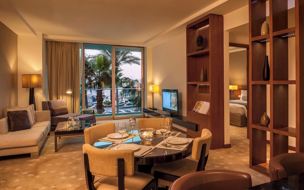 InterContinental Residence Suites Dubai Festival City 8