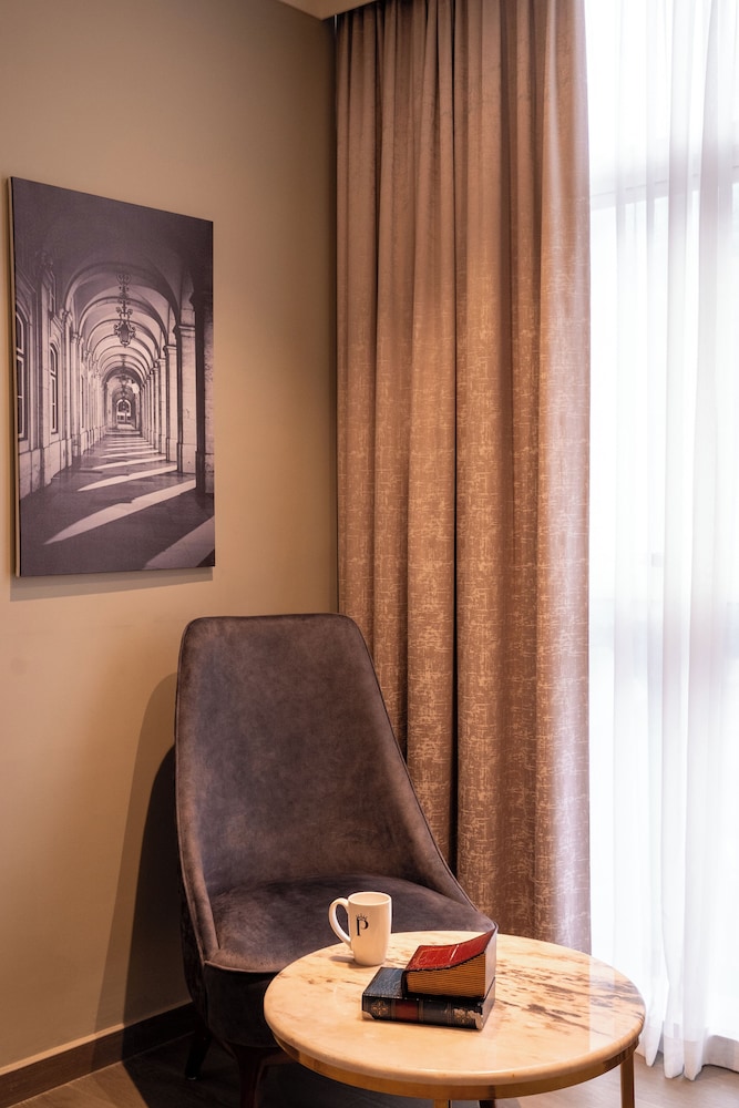 President Hotel 19