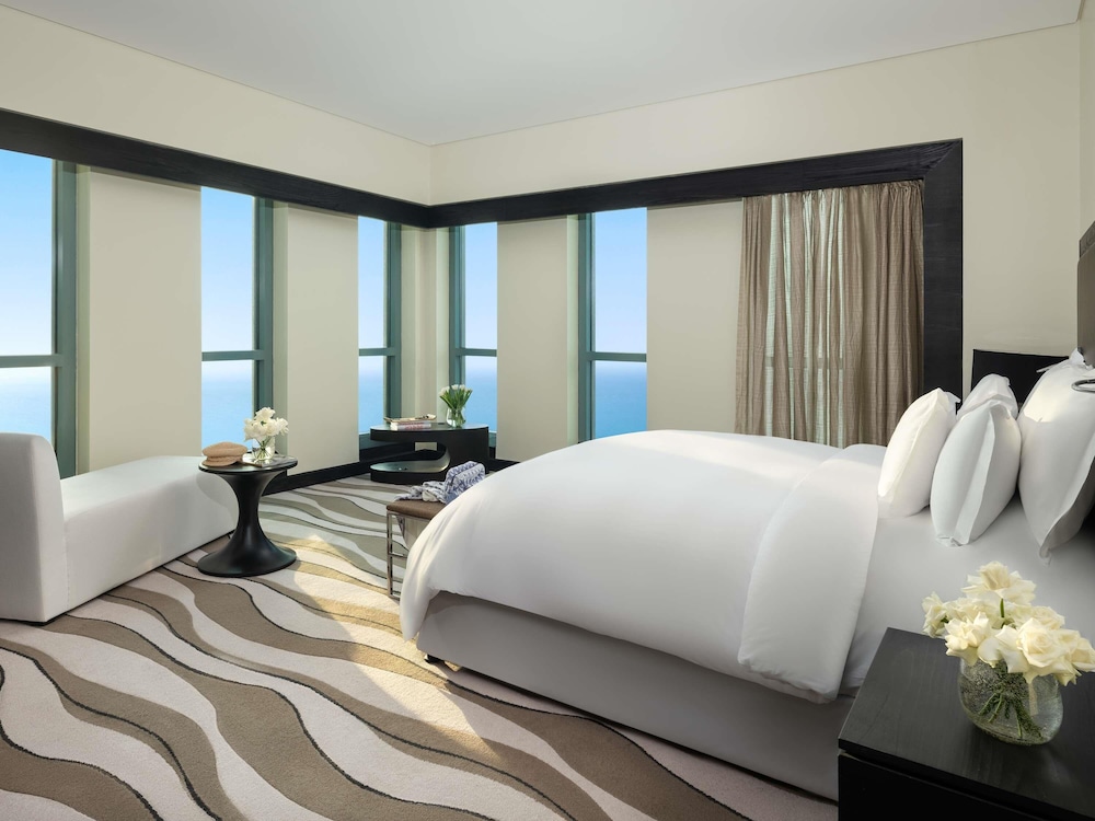 Sofitel Abu Dhabi Corniche 24