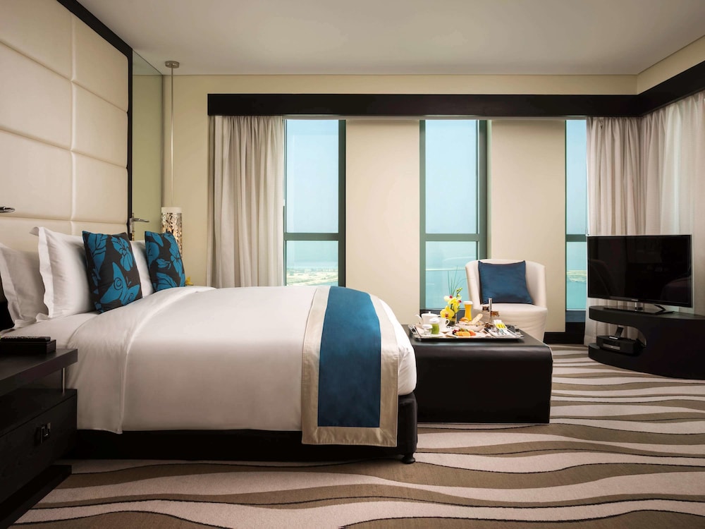 Sofitel Abu Dhabi Corniche 9