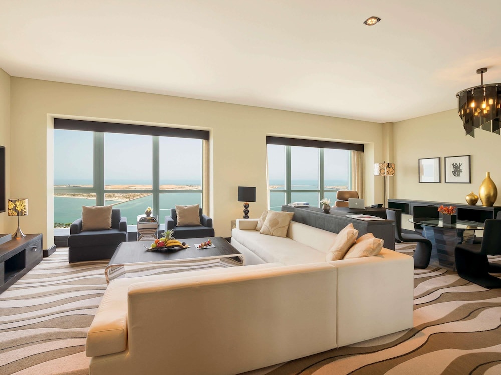 Sofitel Abu Dhabi Corniche 13