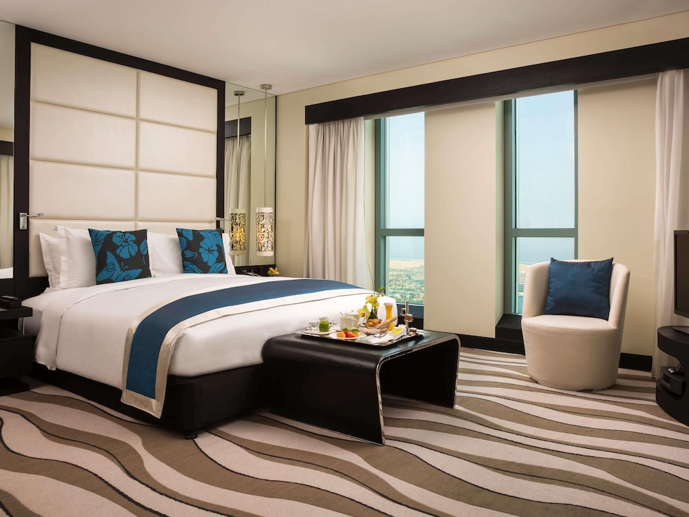 Sofitel Abu Dhabi Corniche 21