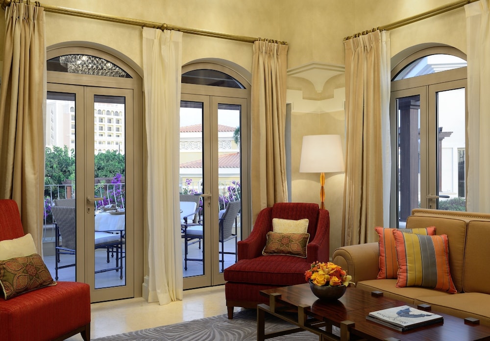 The Ritz-Carlton Abu Dhabi Grand Canal 7