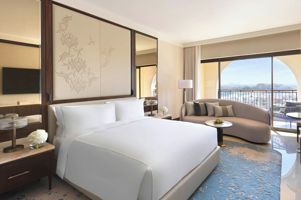 The Ritz-Carlton Abu Dhabi Grand Canal 15