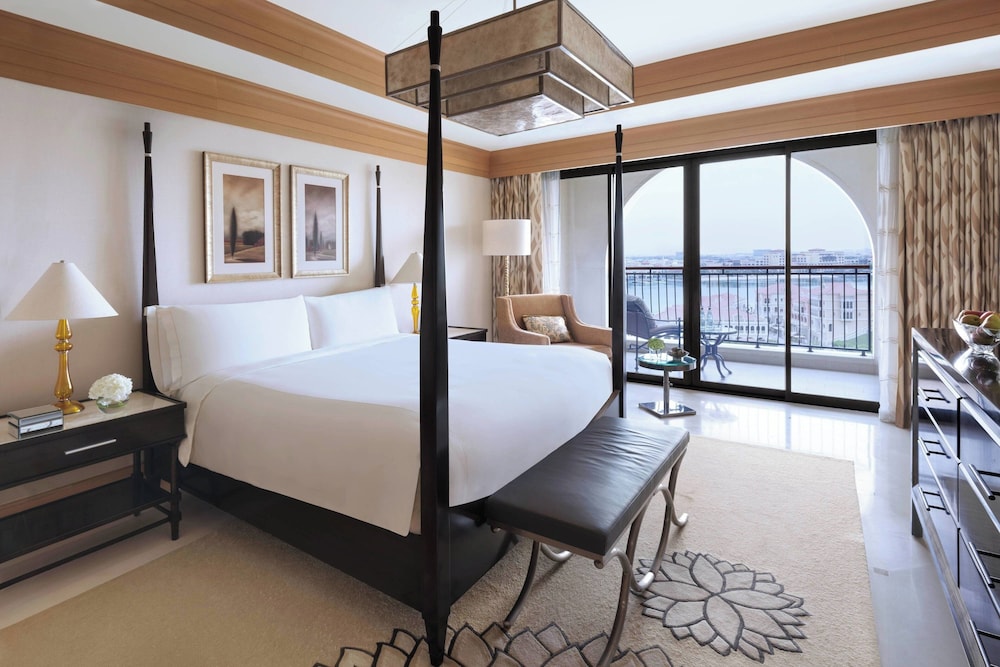 The Ritz-Carlton Abu Dhabi Grand Canal 19