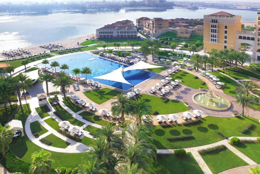 The Ritz-Carlton Abu Dhabi Grand Canal 1