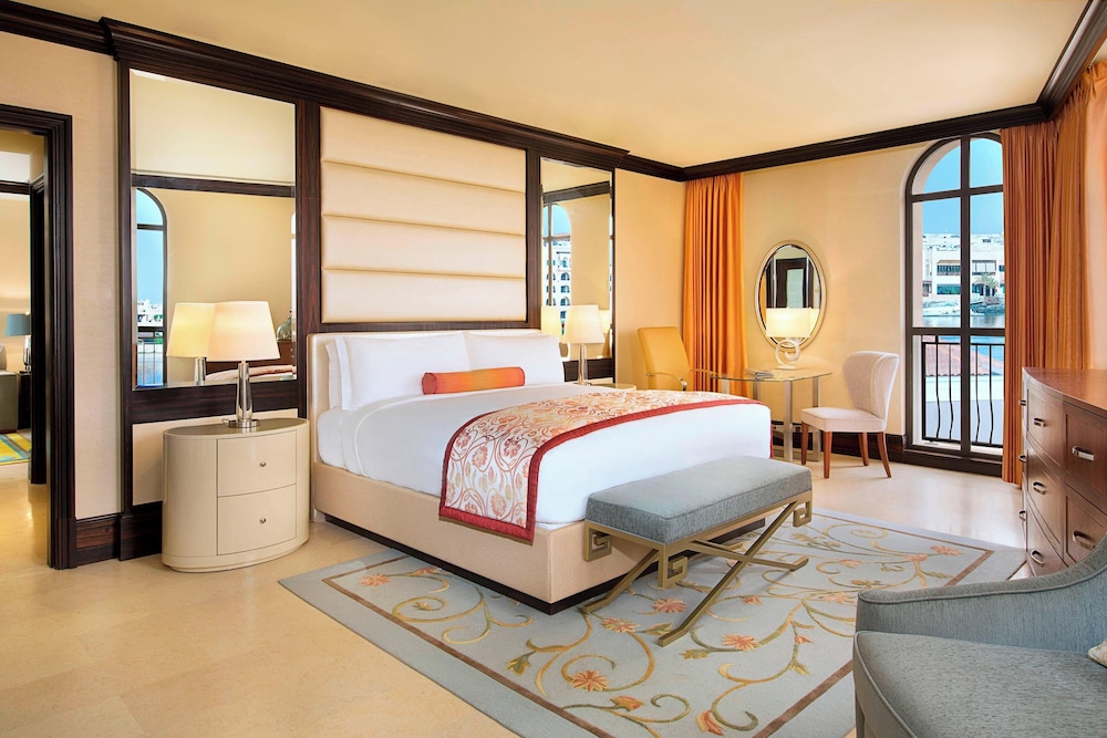The Ritz-Carlton Abu Dhabi Grand Canal 18